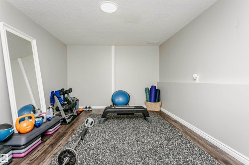 1044 106 Street, Edmonton, AB - Indoor