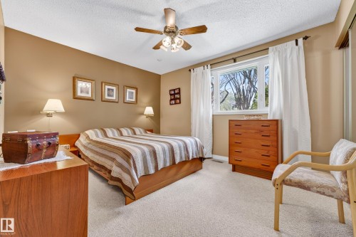 70 Flagstone Crescent, St. Albert, AB - Indoor Photo Showing Bedroom