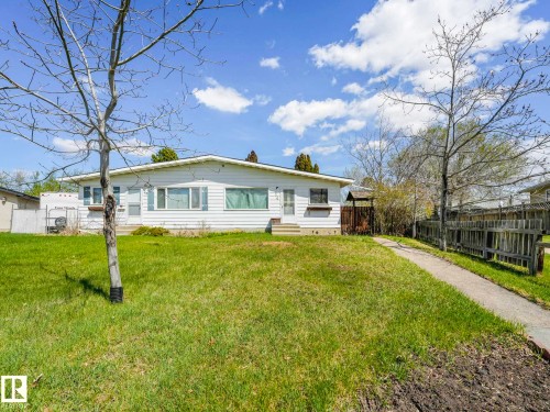 34 Camelot Avenue, Leduc, AB - Outdoor