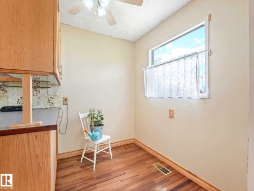 34 Camelot Avenue, Leduc, AB - Indoor Photo Showing Other Room