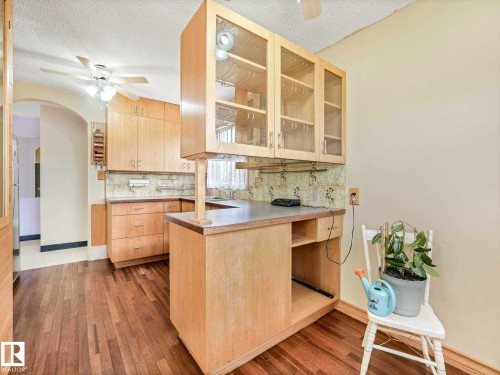 34 Camelot Avenue, Leduc, AB - Indoor Photo Showing Kitchen