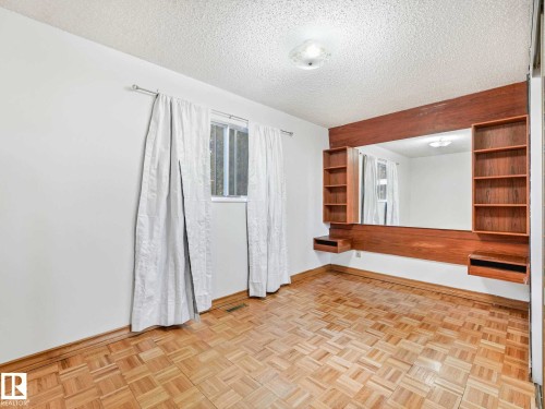 34 Camelot Avenue, Leduc, AB - Indoor Photo Showing Other Room