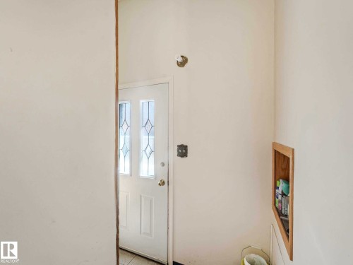 34 Camelot Avenue, Leduc, AB - Indoor Photo Showing Other Room