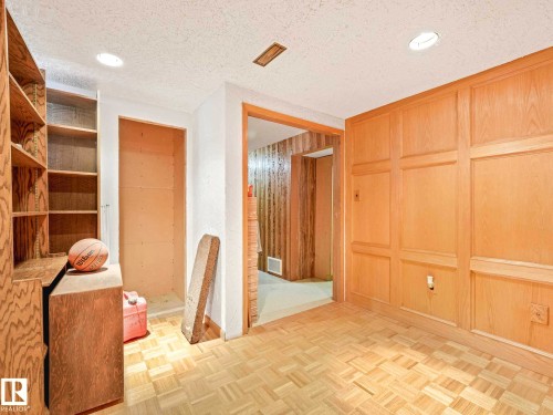 34 Camelot Avenue, Leduc, AB - Indoor Photo Showing Other Room