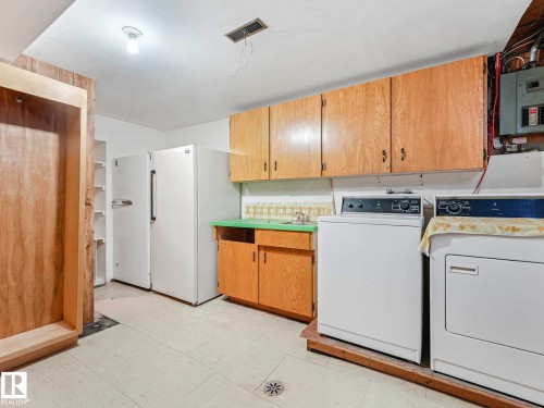 34 Camelot Avenue, Leduc, AB - Indoor Photo Showing Laundry Room