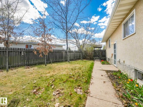 34 Camelot Avenue, Leduc, AB - Outdoor