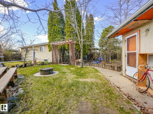 34 Camelot Avenue, Leduc, AB - Outdoor