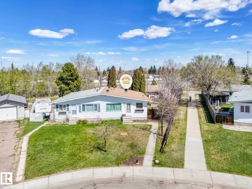 34 Camelot Avenue, Leduc, AB - Outdoor