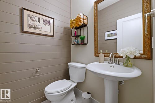 12943 202 Street, Edmonton, AB - Indoor Photo Showing Bathroom