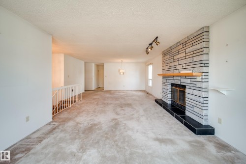 1030 106 Street, Edmonton, AB - Indoor With Fireplace