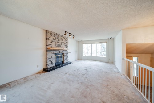 1030 106 Street, Edmonton, AB - Indoor With Fireplace