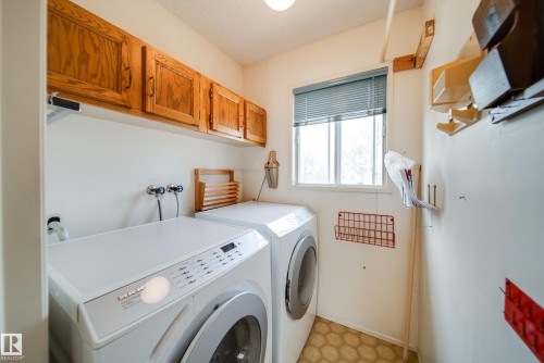1030 106 Street, Edmonton, AB - Indoor Photo Showing Laundry Room