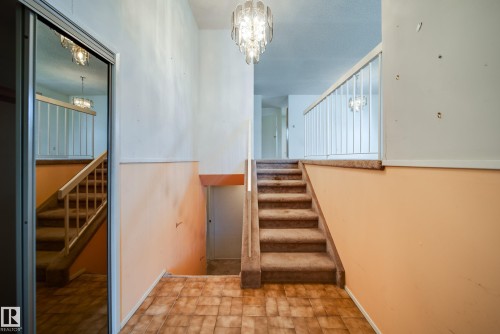1030 106 Street, Edmonton, AB - Indoor Photo Showing Other Room