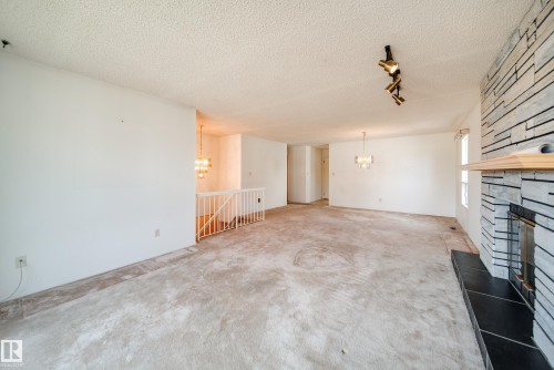 1030 106 Street, Edmonton, AB - Indoor Photo Showing Other Room