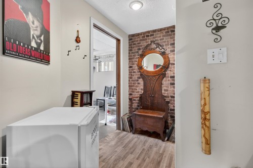 6402 106 Street Nw, Edmonton, AB - Indoor Photo Showing Other Room
