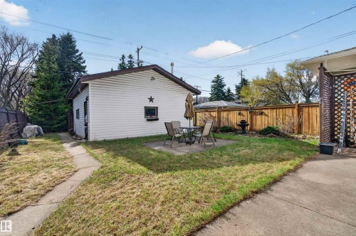 6402 106 Street Nw, Edmonton, AB - Outdoor
