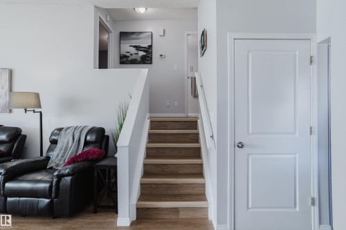 6 Kiniski Crescent, Edmonton, AB - Indoor Photo Showing Other Room