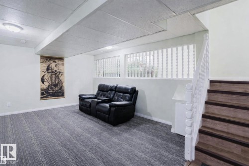 6 Kiniski Crescent, Edmonton, AB - Indoor Photo Showing Other Room