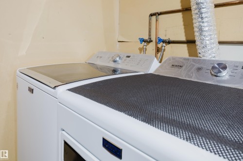 6 Kiniski Crescent, Edmonton, AB - Indoor Photo Showing Laundry Room
