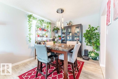 7012 44 Avenue, Edmonton, AB - Indoor Photo Showing Dining Room