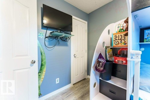 7012 44 Avenue, Edmonton, AB - Indoor