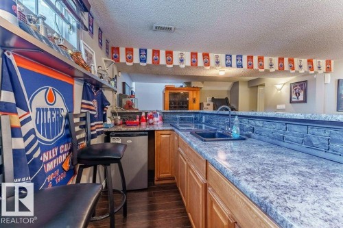 7012 44 Avenue, Edmonton, AB - Indoor