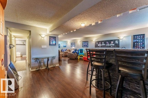 7012 44 Avenue, Edmonton, AB - Indoor