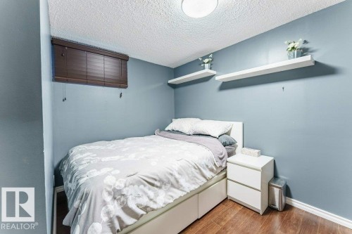 7012 44 Avenue, Edmonton, AB - Indoor Photo Showing Bedroom