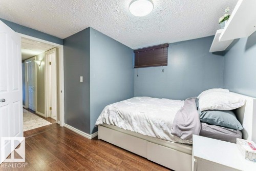 7012 44 Avenue, Edmonton, AB - Indoor Photo Showing Bedroom
