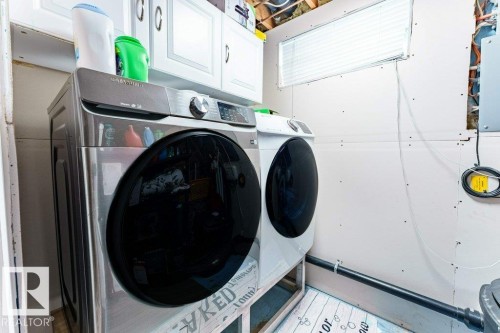 7012 44 Avenue, Edmonton, AB - Indoor Photo Showing Laundry Room
