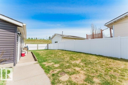 7012 44 Avenue, Edmonton, AB - Outdoor