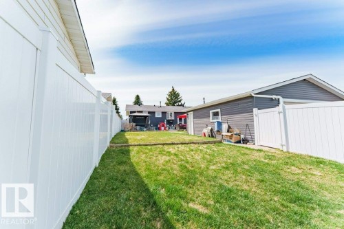 7012 44 Avenue, Edmonton, AB - Outdoor