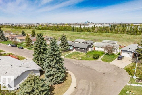 7012 44 Avenue, Edmonton, AB - Outdoor With View