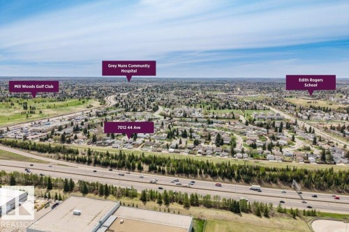 7012 44 Avenue, Edmonton, AB - Outdoor With View