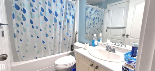 408 Jennings Bay, Edmonton, AB - Indoor Photo Showing Bathroom