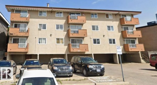 B2 10620 104 Street, Edmonton, AB - Outdoor