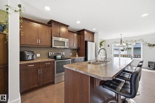 140 Allard Way, Fort Saskatchewan, AB - Indoor Photo Showing Kitchen With Stainless Steel Kitchen With Double Sink With Upgraded Kitchen