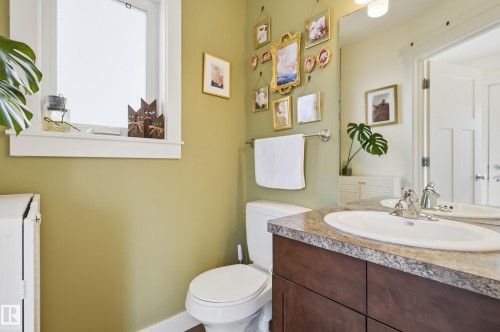 140 Allard Way, Fort Saskatchewan, AB - Indoor Photo Showing Bathroom