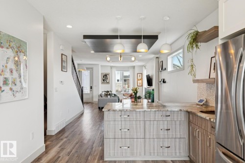 3813 111 Avenue, Edmonton, AB - Indoor Photo Showing Kitchen With Upgraded Kitchen