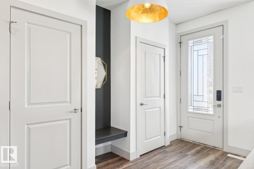 3813 111 Avenue, Edmonton, AB - Indoor Photo Showing Other Room