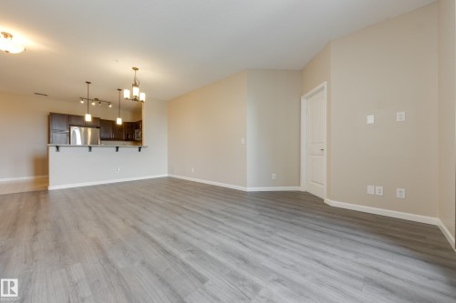 317 6083 Maynard Way, Edmonton, AB - Indoor Photo Showing Kitchen