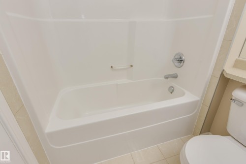 317 6083 Maynard Way, Edmonton, AB - Indoor Photo Showing Bathroom