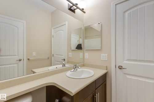 317 6083 Maynard Way, Edmonton, AB - Indoor Photo Showing Bathroom
