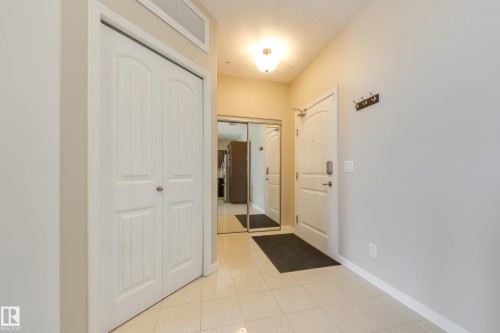 317 6083 Maynard Way, Edmonton, AB - Indoor Photo Showing Other Room
