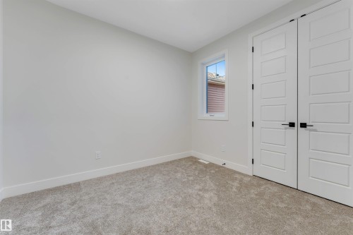 22807 80 Avenue, Edmonton, AB - Indoor Photo Showing Other Room
