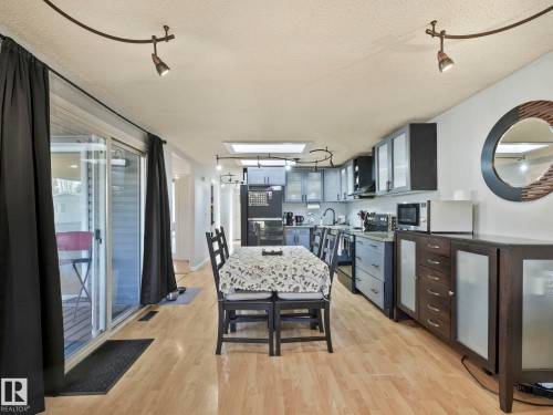 429 Westview Close, Edmonton, AB - Indoor