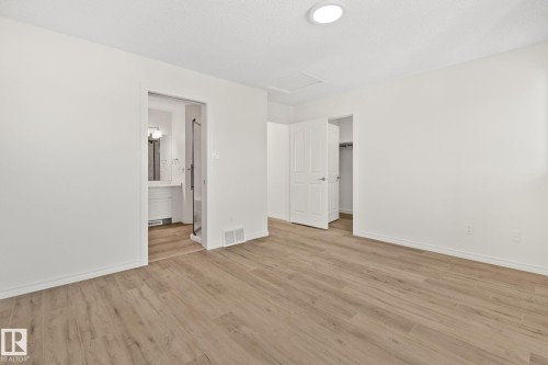 22 9703 174 Street Nw, Edmonton, AB - Indoor Photo Showing Other Room