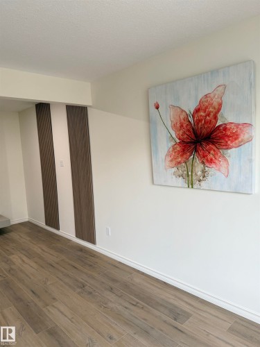 22 9703 174 Street Nw, Edmonton, AB - Indoor Photo Showing Other Room