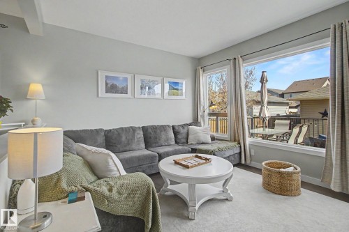 7363 179 Avenue, Edmonton, AB - Indoor Photo Showing Living Room