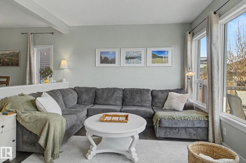 7363 179 Avenue, Edmonton, AB - Indoor Photo Showing Living Room